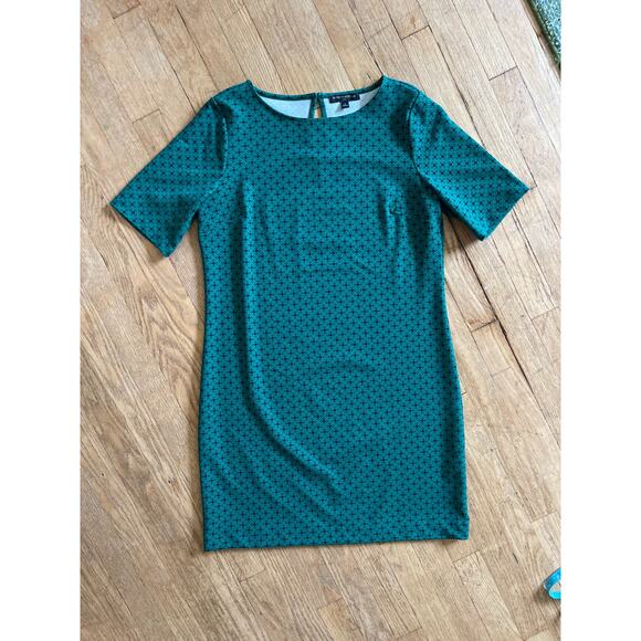 Banana Republic Dresses & Skirts - Banana Republic Patterned Green Dress Lightweight Casual Holiday Size Small